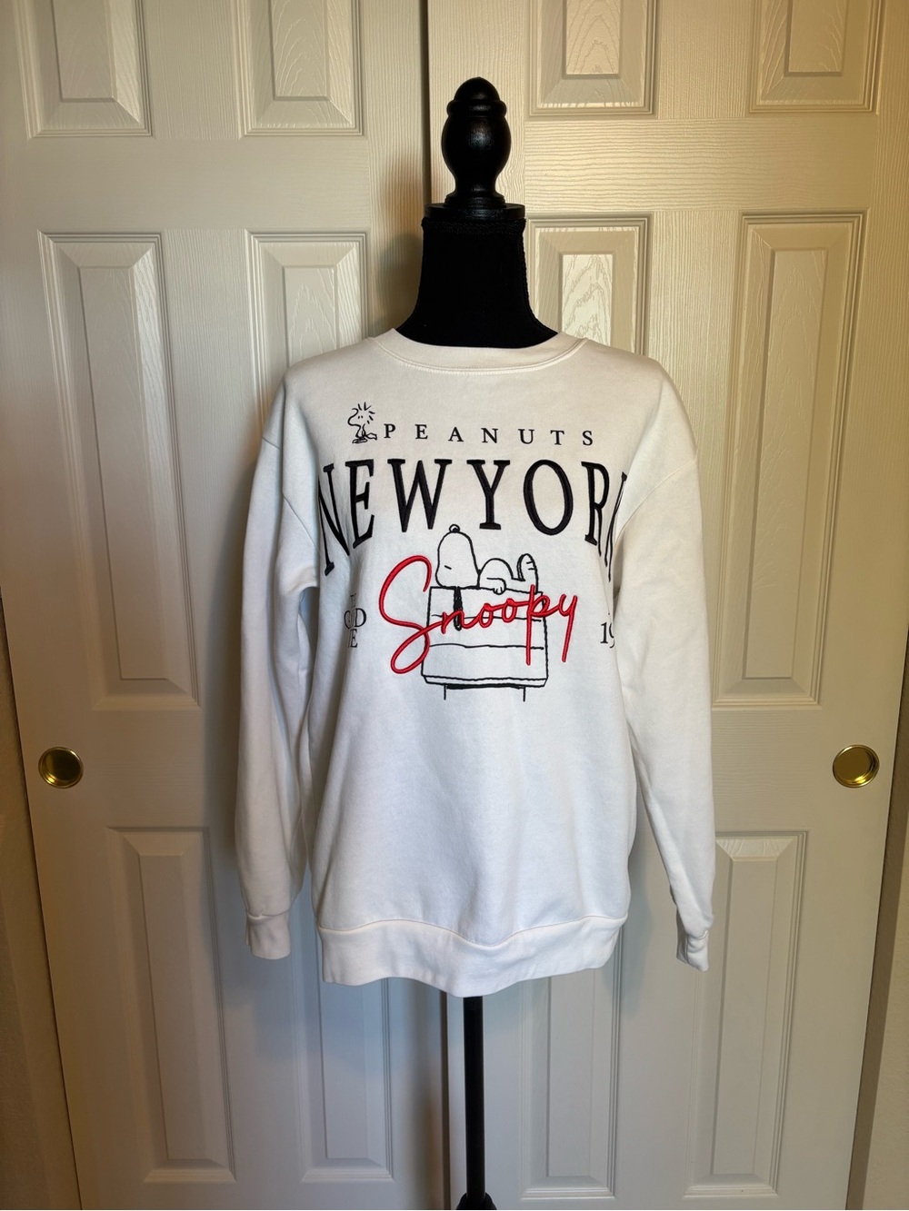 Peanuts Snoopy Woodstock Ivory Crew Neck Pullover Sweatshirt Women's M